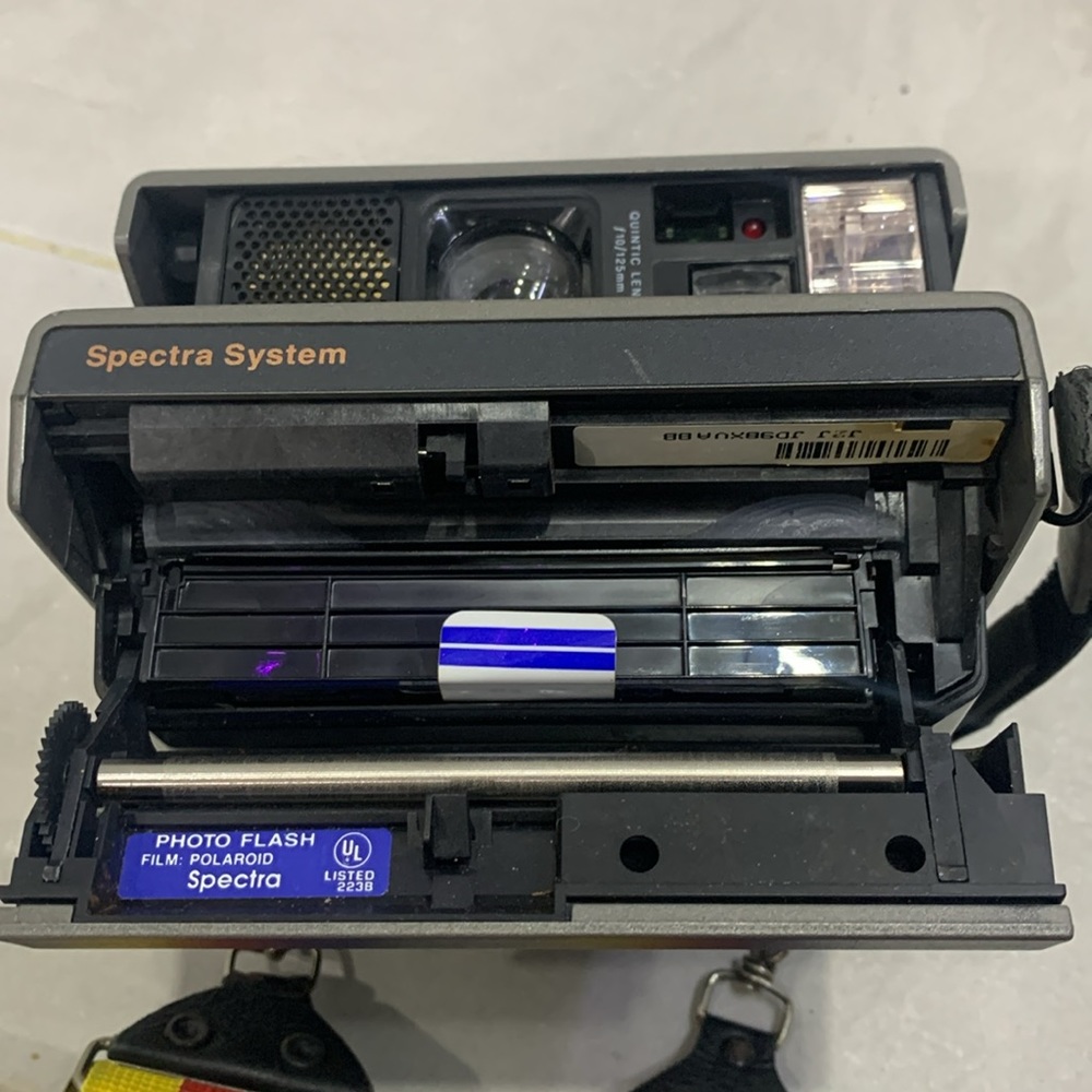 VTG Polaroid Spectra System Instant Film Camera w/Quintic Lens F10/125mm - Picture 4 of 10